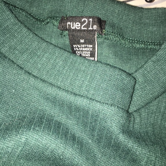 Forest green crop top - Picture 3 of 3